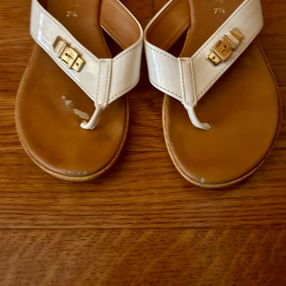 Italian Shoemakers Women’s Chic Tan and White Sz 7.5 Sandals, Made in Italy - Picture 2 of 10